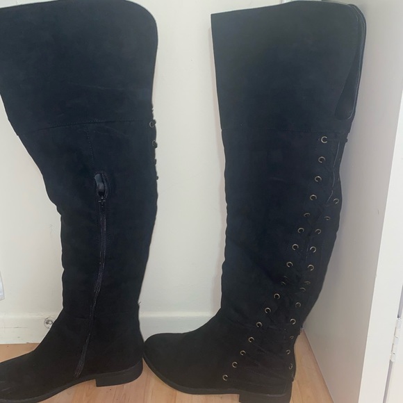 Over the knee - Picture 3 of 4